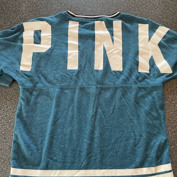 Pink long sleeve sweatshirt Sz. Small - Picture 4 of 4